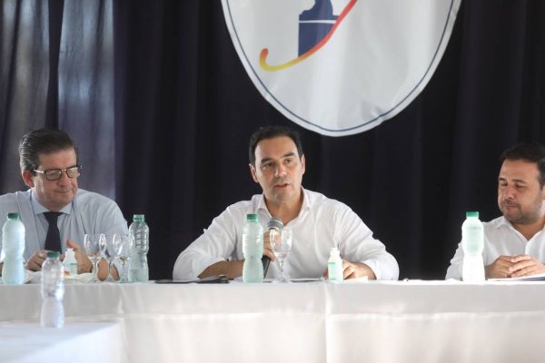 El gobernador reunió a su Gabinete en Saladas