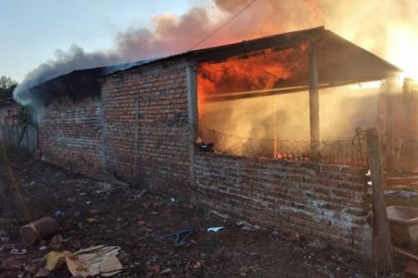 Una familia de Virasoro perdió todo tras incendiarse su vivienda