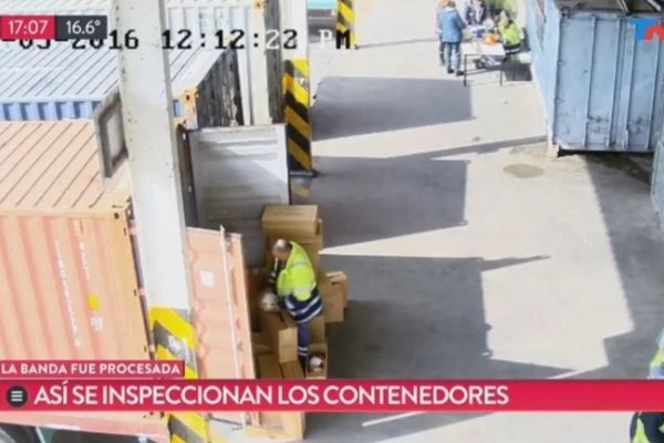 Donaron a Corrientes 88 toneladas de ropa decomisada a la Mafia de los Contenedores