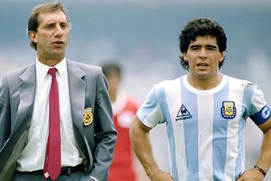 Carlos Bilardo ya sabe de la muerte de Diego Maradona