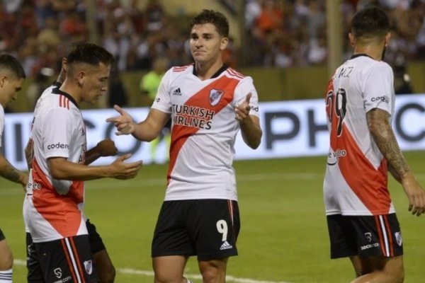 Con un gol del correntino Herrera, Riverl goleó a Laferrere