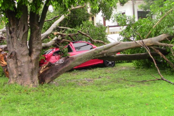 Temporal causó serios destrozos en Esquina