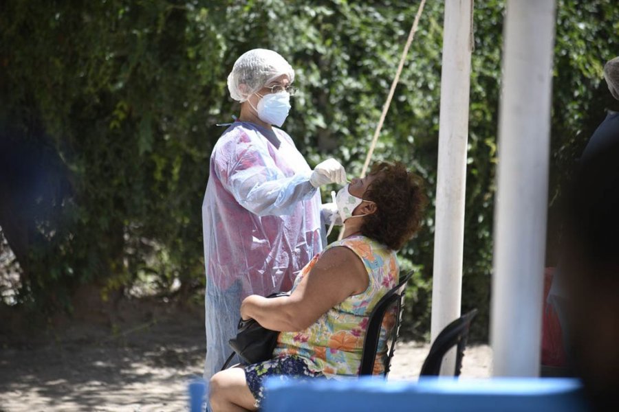 4647 nuevos contagios y 71 muertos por coronavirus en Argentina