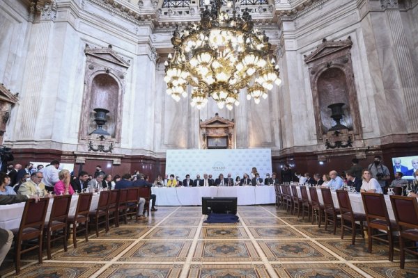 Continúa en el Senado el debate en comisión del proyecto que avala el acuerdo con el FMI