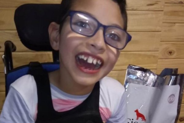 Lautaro tiene 9 años y necesita $130.000 para una operación de cadera