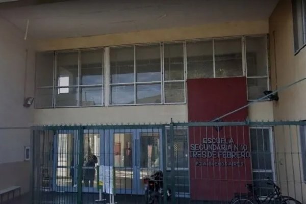 Un profesor acosaba a sus alumnas para aprobarlas: hay más de 20 denuncias