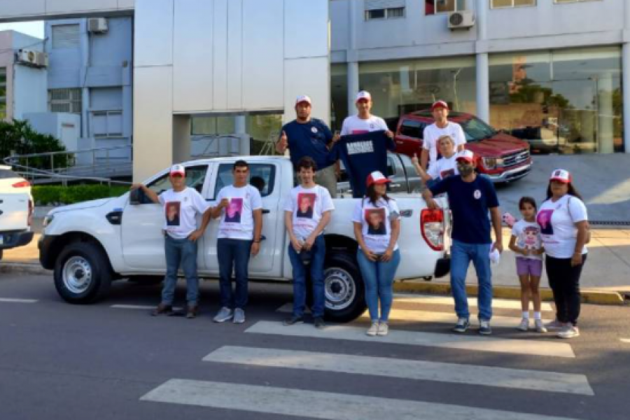 Bomberos Voluntarios de Berón de Astrada recibieron la camioneta que consiguió Santi Maratea