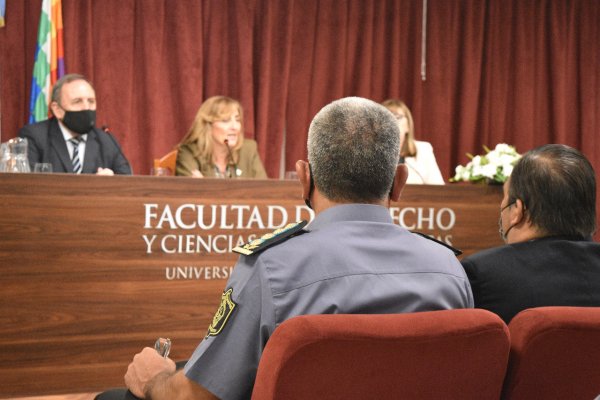 Corrientes: 39 policías recibieron su título de Licenciados en Seguridad Pública y Ciudadana