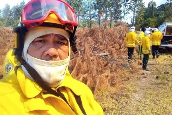 El bombero que casi muere en los incendios en Corrientes: “Sentir que te vas derritiendo es una tortura”