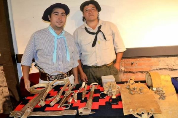 Artesanos festejaron su día con ventas y varios shows artísticos