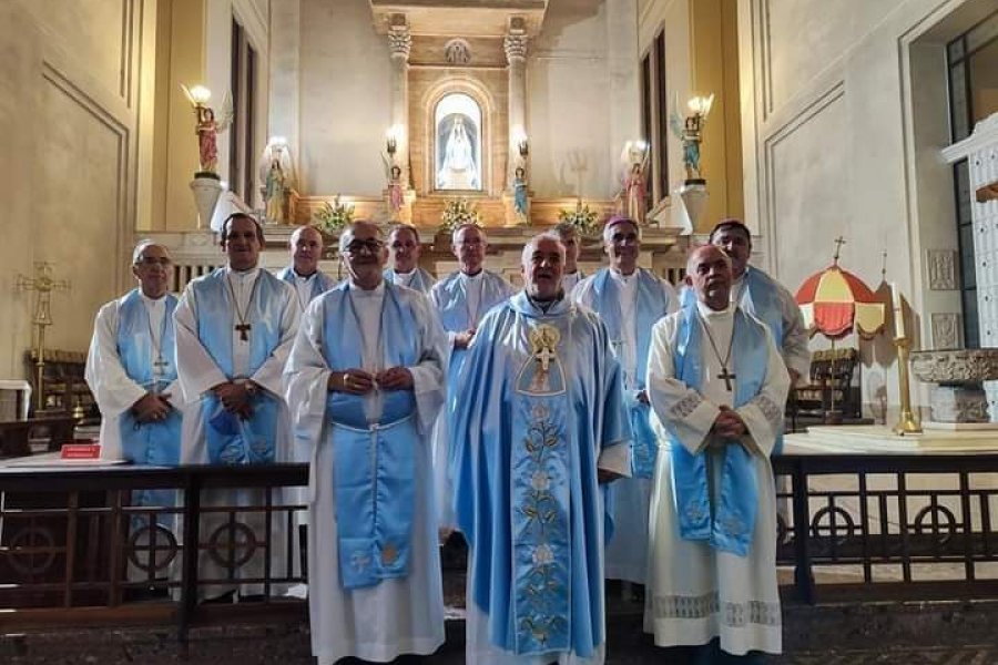 Los Obispos de la región NEA peregrinaron hacia la Basílica de Itatí