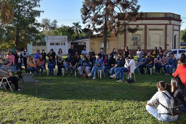 Corrientes: Una veintena de maestros pueden quedar en la calle y hablan de ajuste educativo