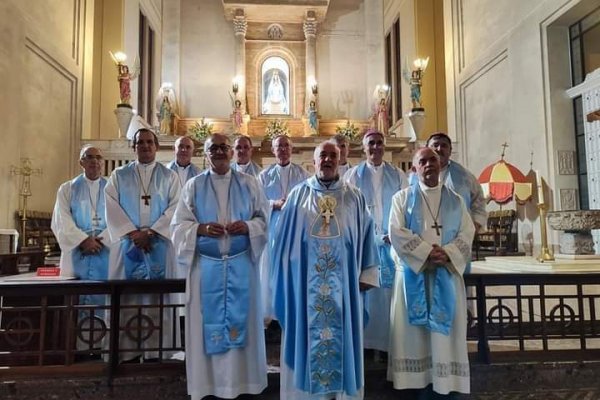 Los Obispos de la región NEA peregrinaron hacia la Basílica de Itatí