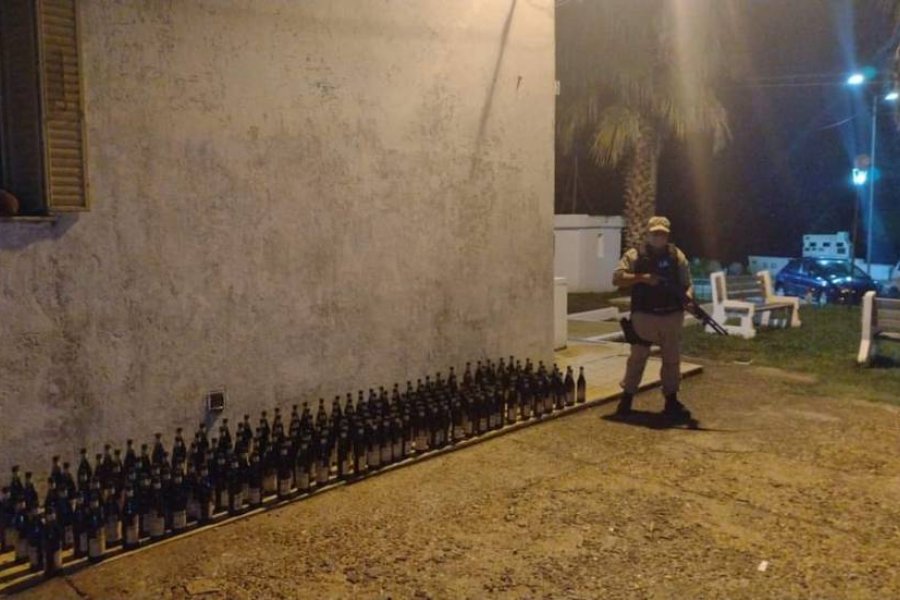 Prefectura secuestró 200 botellas de fernet en la costa del Río Uruguay