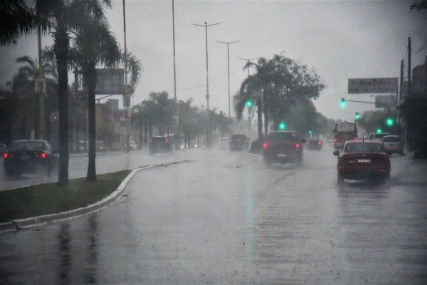 Corrientes bajo alerta amarilla por fuertes tormentas