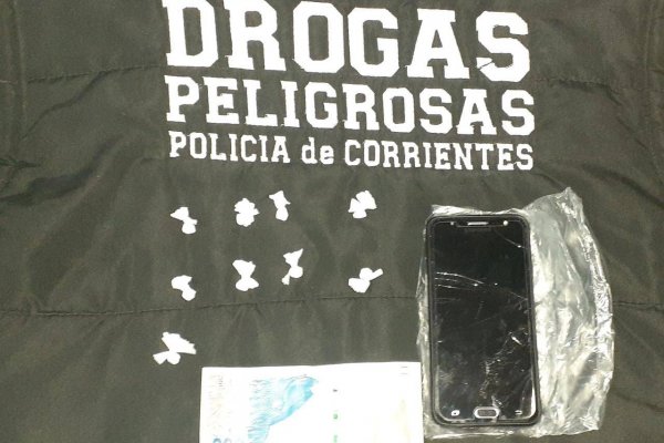 La Policía detuvo a un hombre mientras vendía cocaína