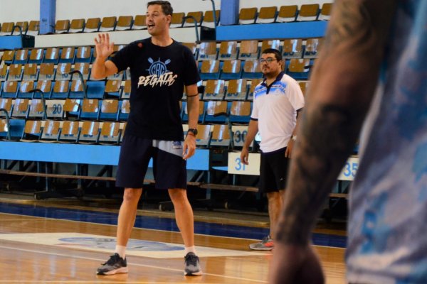 Regatas volvió a los entrenamientos con Fernando Calvi a la cabeza