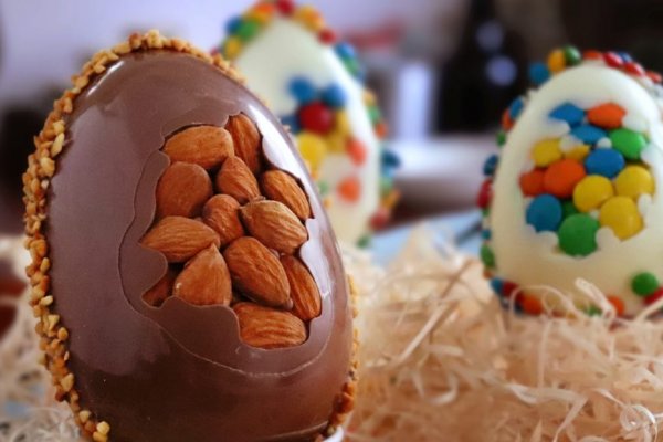 Venden hasta por $6.000 huevos de Pascua y sube la demanda artesanal