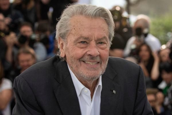 Alain Delon recibiría el fármaco utilizado en la inyección de la pena de muerte para su eutanasia