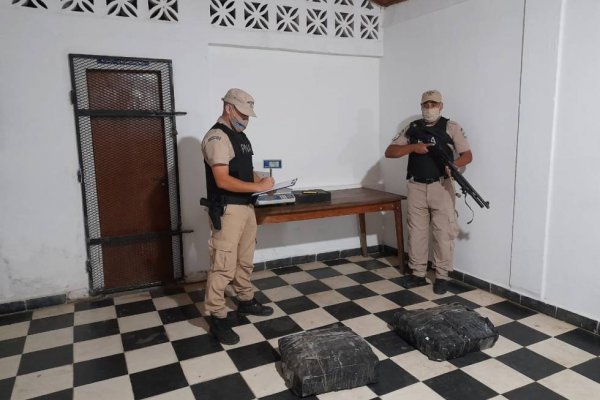 Prefectura secuestró más de 50 kilos de marihuana en Corrientes