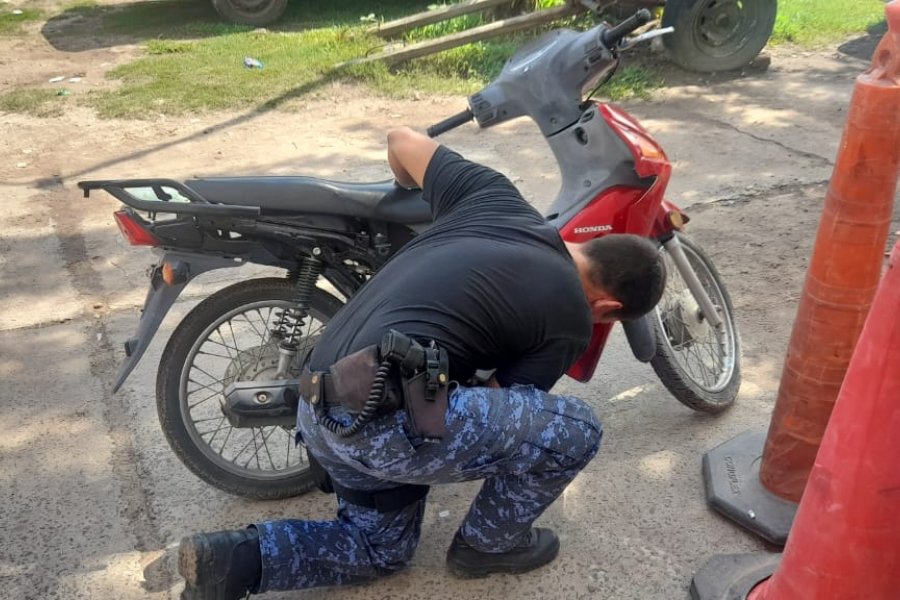 Recuperaron una motocicleta denunciada como sustraída en el barrio San Gerónimo