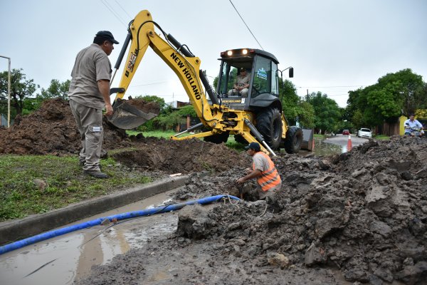 Cuadrillas realizan tareas de desobstrucción y limpieza de desagües