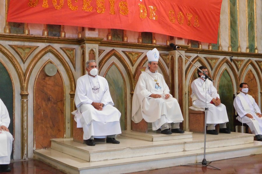 Miércoles Santo: El Obispo preside la Misa Crismal en Curuzú Cuatiá