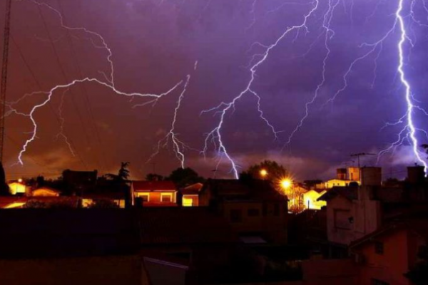 Con las tormentas aumentaron los casos de aparatos quemados