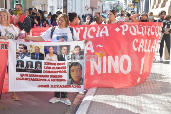 Manifestación contra la violencia institucional