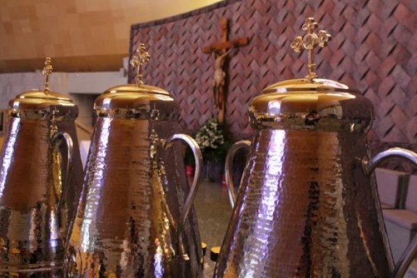 Curuzú Cuatiá recibe al Obispo y al clero de la Diócesis