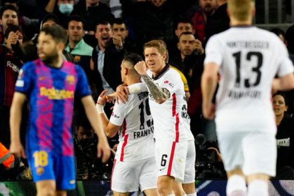 Eintracht Frankfurt le ganó a Barcelona en el Camp Nou y lo eliminó de la Europa League
