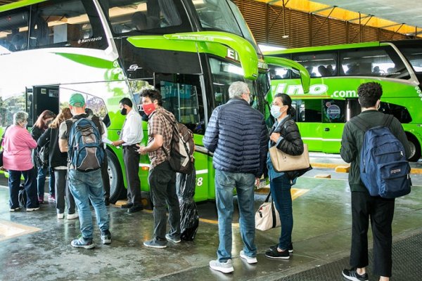 Más de 2,5 millones de argentinos están circulando desde el miércoles por el país