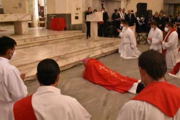 Stanovnik: La Iglesia entra en el silencio sagrado del Sábado Santo