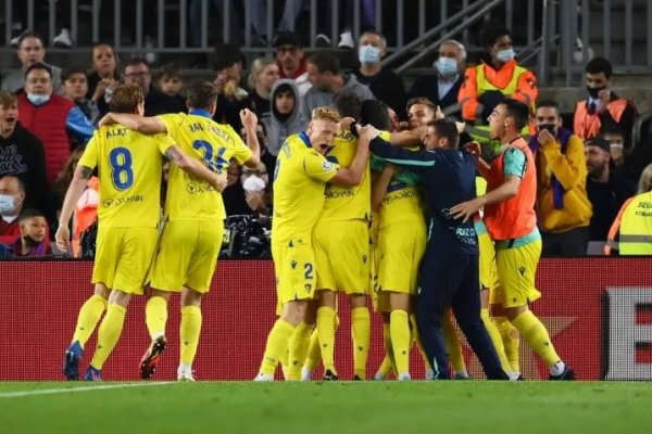 Cádiz le ganó a Barcelona por primera vez en el Camp Nou