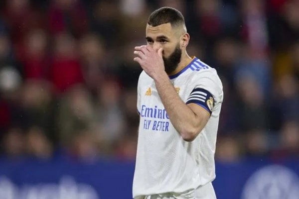 Real Madrid venció a Osasuna a pesar de los dos penales errados por Benzema y quedó a un paso del título