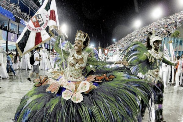 Después de dos años y fuera de época, el Carnaval vuelve a Brasil