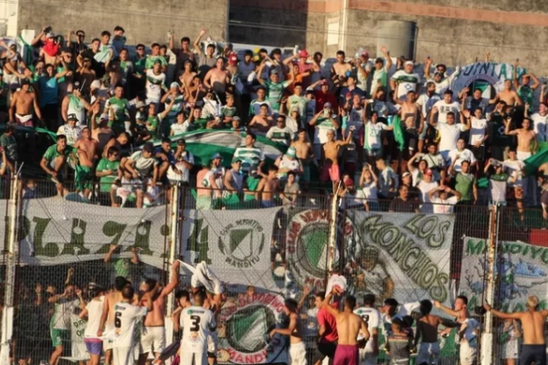 Hinchas de Mandiyú piden la normalización del club