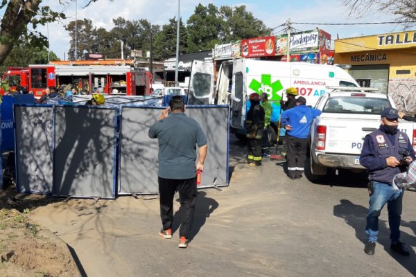 Cuatro jóvenes muertos por el choque de un auto contra un árbol