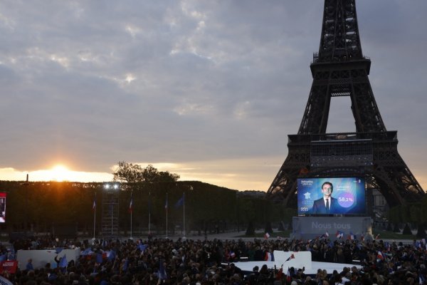 Francia: Macron fue reelecto en segunda vuelta, pero con dificultades inéditas
