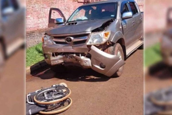 Se atragantó con comida y murió en un choque cuando la llevaban al hospital