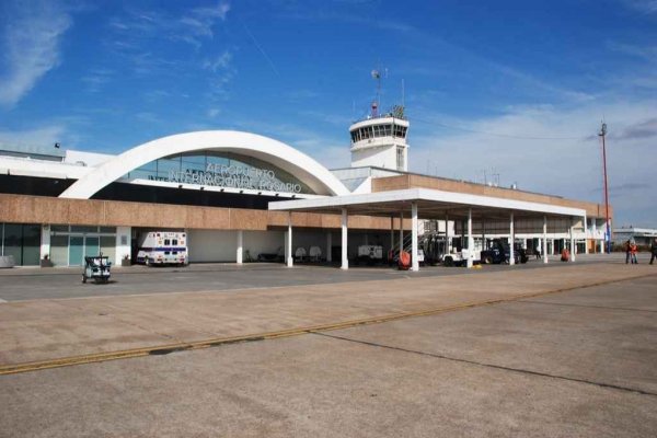 Evacuaron por segunda vez el aeropuerto de Rosario por amenaza de bomba