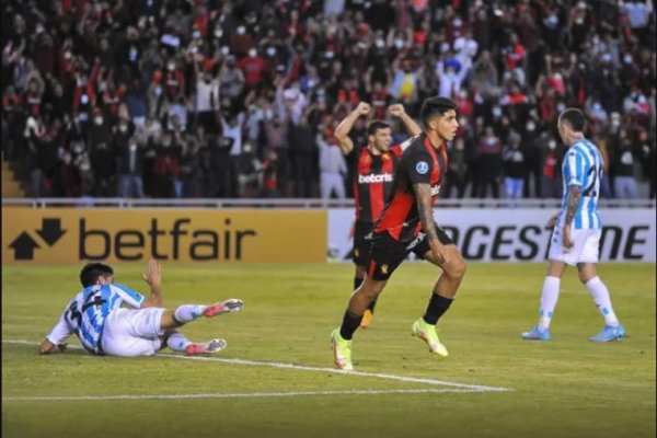 Melgar le ganó a Racing y lo dejó sin invicto en la Copa Liga Sudamericana