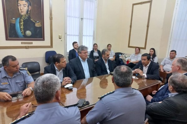 La Policía se reunió para tratar la futura formación y preparación del personal