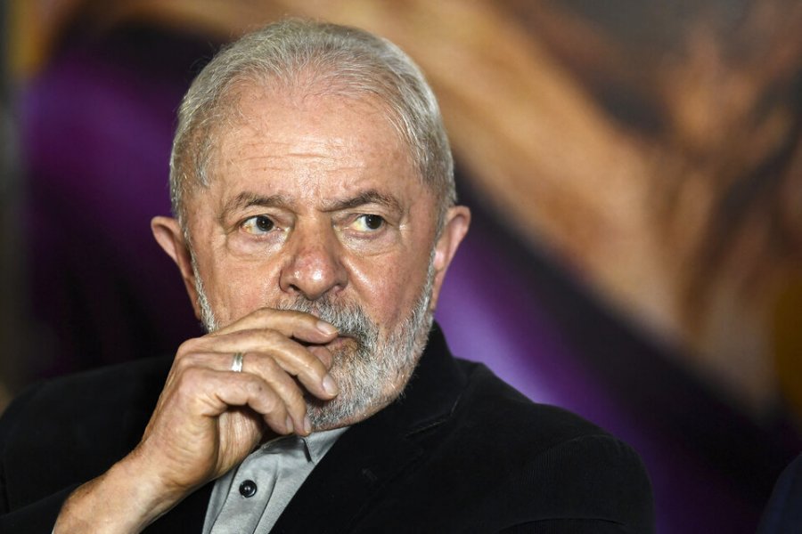 El presidente Lula pasó por el funeral para darle el último adiós a la leyenda de Brasil