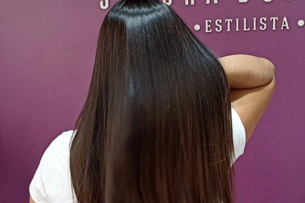 Cabellos sanos y sin frizz en el Salón & Spa de Sandra Espínola