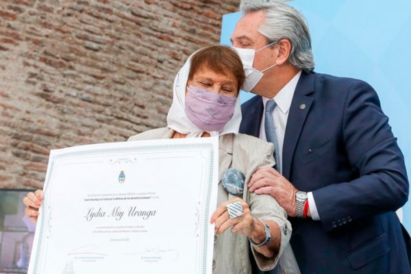 El Presidente expresó a las Madres su sincero reconocimiento y eterna gratitud