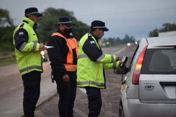 La Policía realiza estrictos operativos de control en diversas Rutas