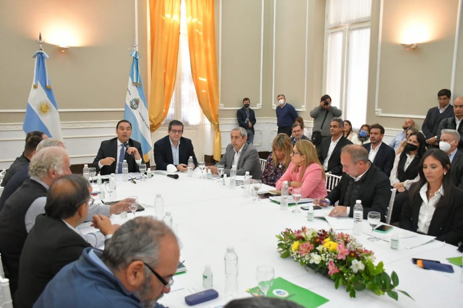 Valdés encabezó una nueva reunión de Gabinete ampliado en Goya