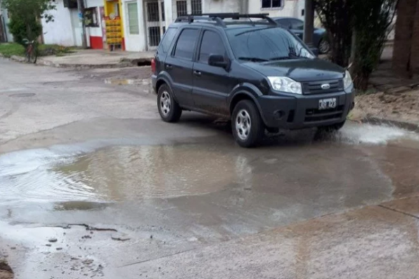 Corrientes: A dos meses del hundimiento de una calle aún no hay una solución