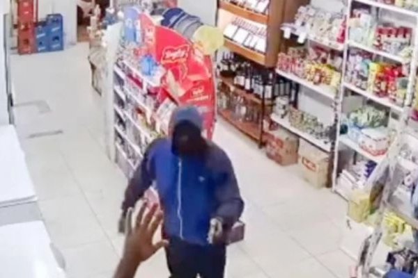 Violento asalto a un kiosco en Mercedes